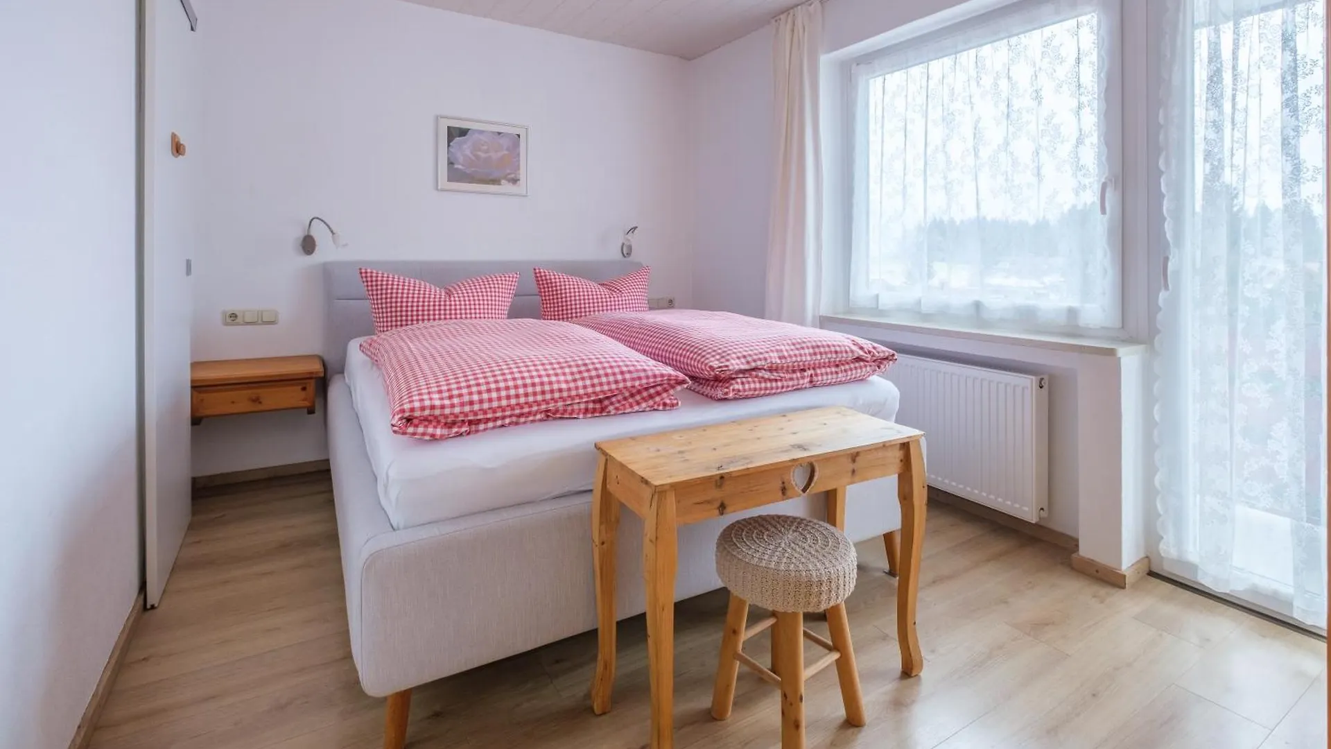 Apartment Alpenflora Ferienwohnungen Ofterschwang